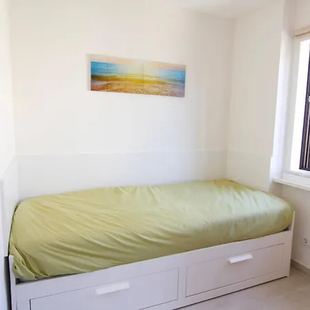 Lovelystay - Clube Brisamar - 2br Flat With Balcony